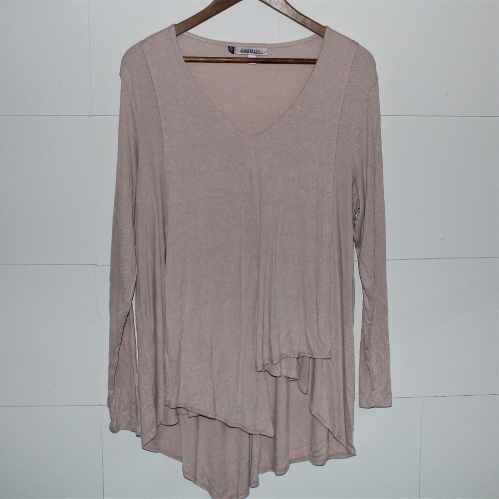 3/$20 Jennifer Lopez Asymmetrical Flowing Top